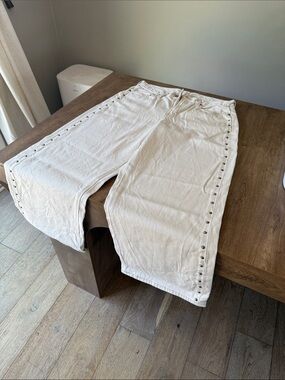 Old Navy Cream High-Rise Baggy Wide Leg Jeans